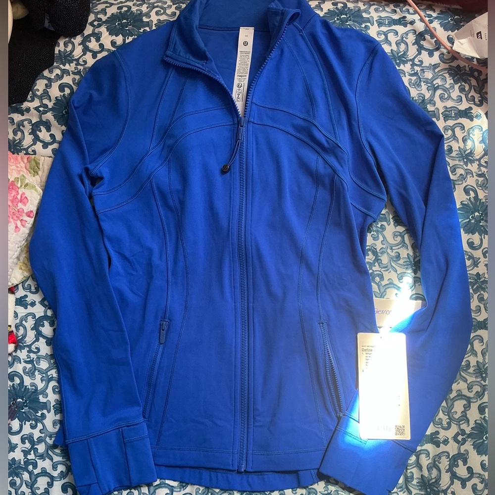 lululemon cerulean blue define